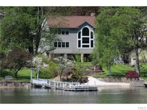 Candlewood Lake Real Estate - 62 N Lake Shore DRIVE BROOKFIELD, CONNECTICUT 06804