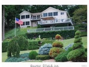 Lake Zoar - 340 Fish Rock Rd, Southbury