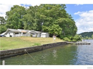 Lake Zoar - 18 Housatonic Drive , Newtown, CT 06482