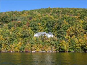 Candlewood Lake Real Estate - 100 Old Road, New Fairfield, CT 06812