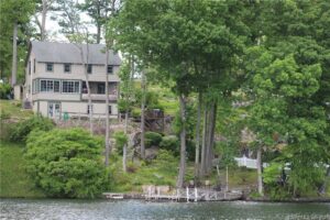 Candlewood Lake Real Estate - 8 Glen Holly Road New Fairfield, CT 06812