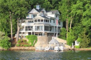 Candlewood Lake Real Estate - 84 Forty Acre Mountain Road Danbury, CT 06810