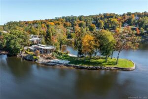 Candlewood Lake Real Estate - 11 Oak Point Club New Milford, CT 06776