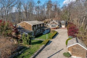 Candlewood Lake Real Estate - 43 Hemlock Ridge New Milford, CT 06776